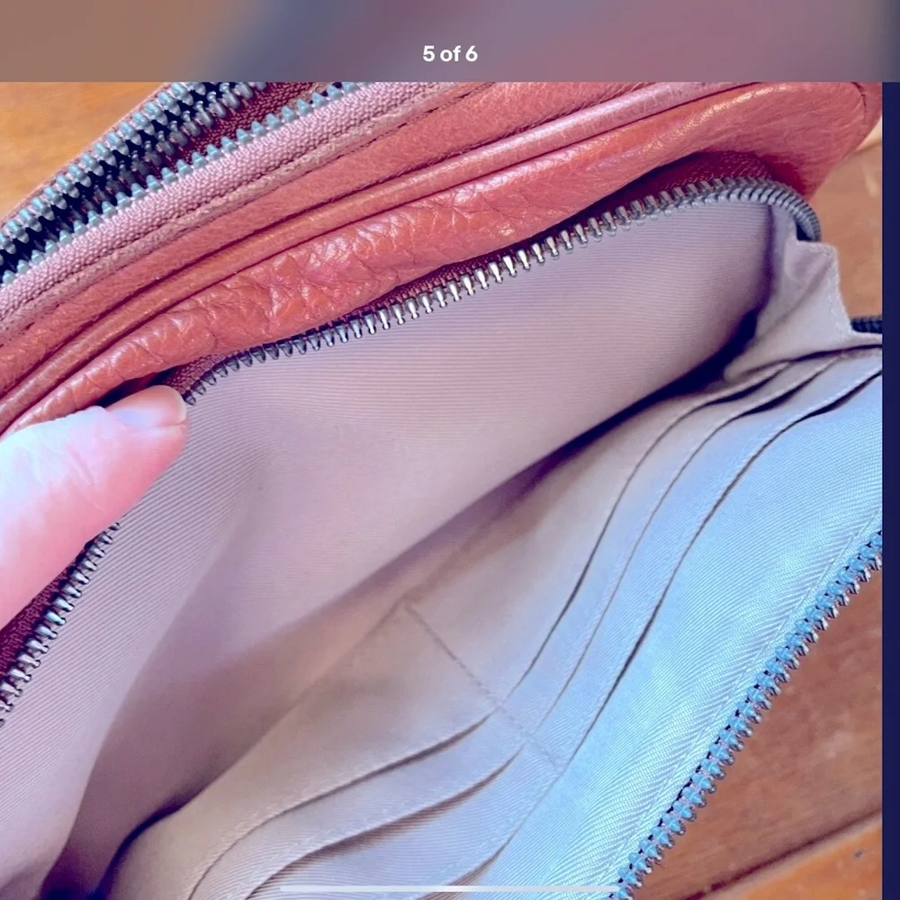 Women’s American Leather Crossbody Bag - Picture 3 of 3